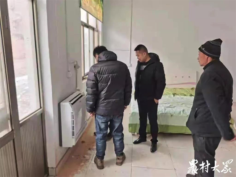“電代煤”取暖，屋里熱騰騰